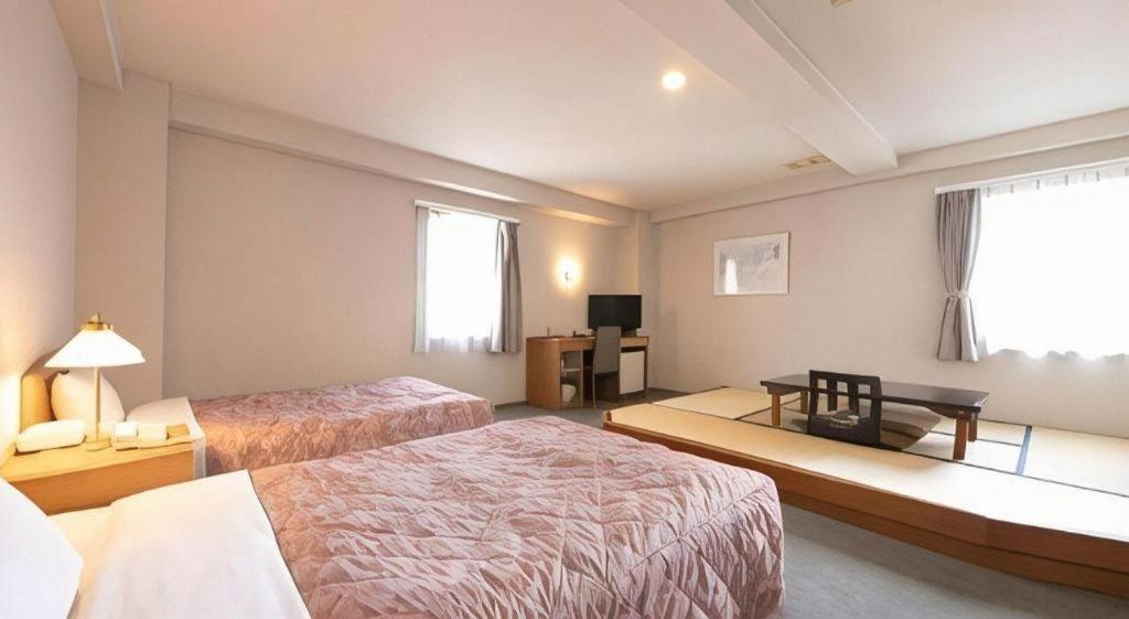 Main Hotel Miyakonojo Ngoại thất bức ảnh